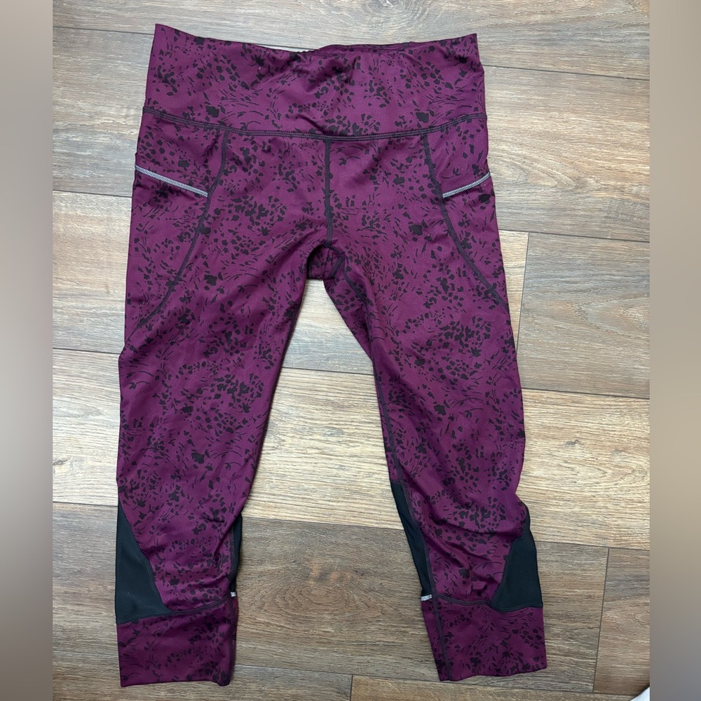 Athleta capri leggings size medium
